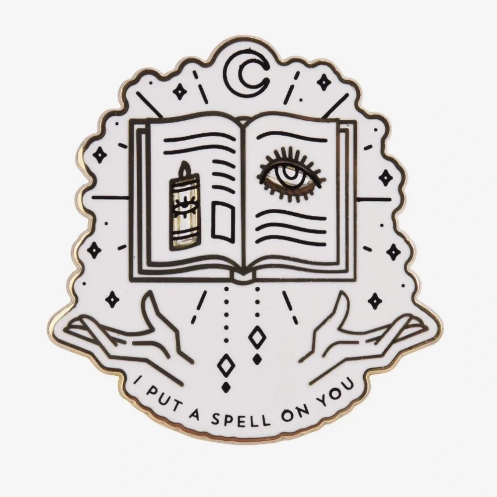 Disney Hocus Pocus Celestial Spell Book Enamel Pin BoxLunch‎ Exclusive - Picture 2 of 2